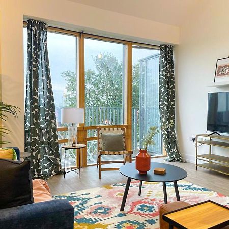 Coventry Large 4-Bed Townhouse By Empower Homes Extérieur photo