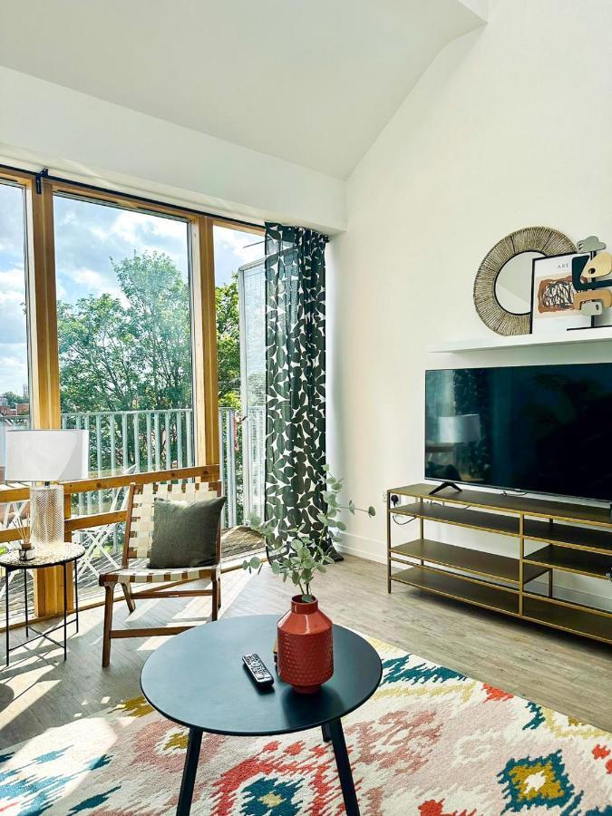 Coventry Large 4-Bed Townhouse By Empower Homes Extérieur photo