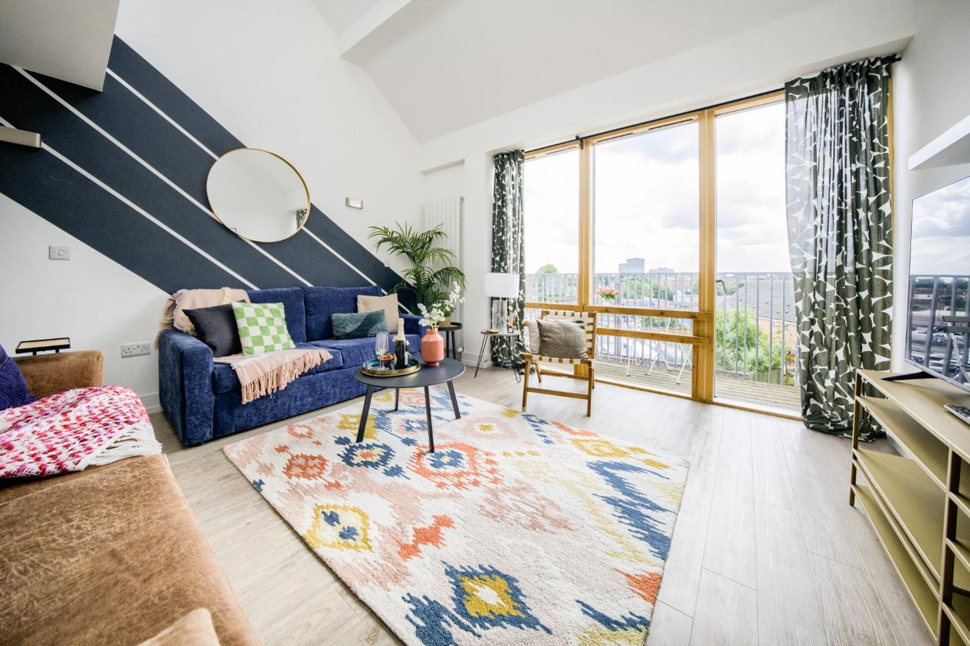 Coventry Large 4-Bed Townhouse By Empower Homes Extérieur photo