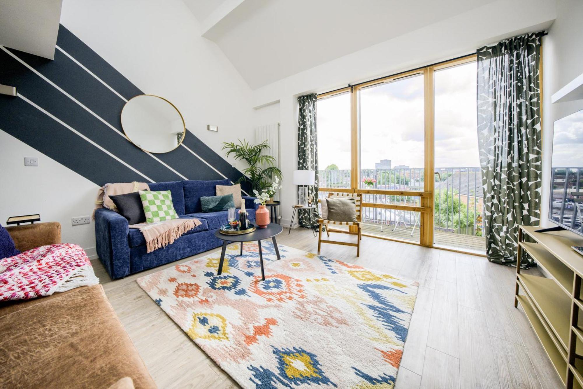 Coventry Large 4-Bed Townhouse By Empower Homes Extérieur photo