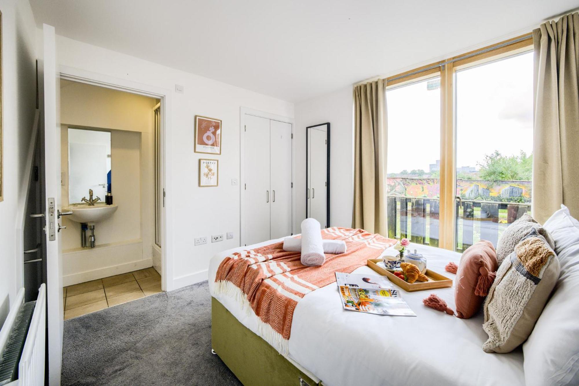 Coventry Large 4-Bed Townhouse By Empower Homes Extérieur photo