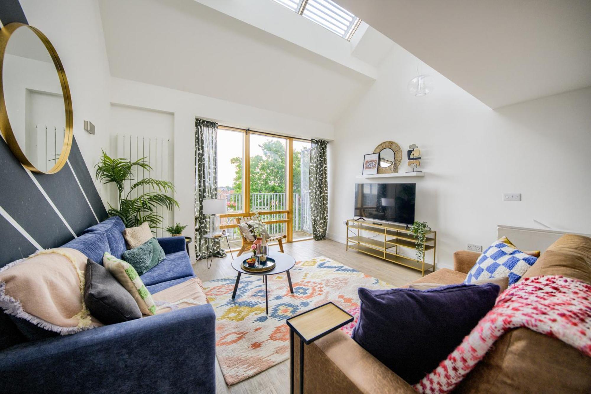 Coventry Large 4-Bed Townhouse By Empower Homes Extérieur photo