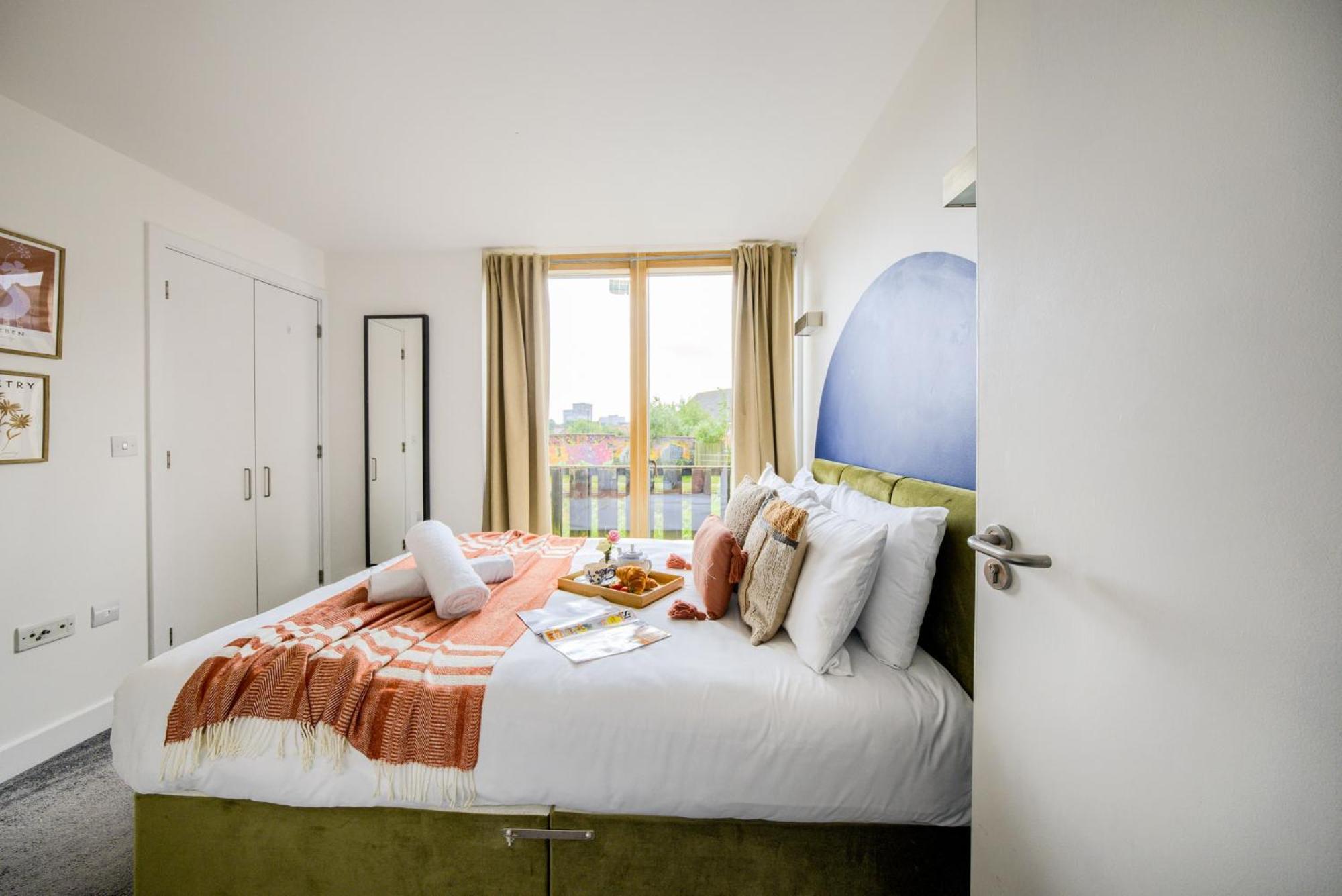 Coventry Large 4-Bed Townhouse By Empower Homes Extérieur photo