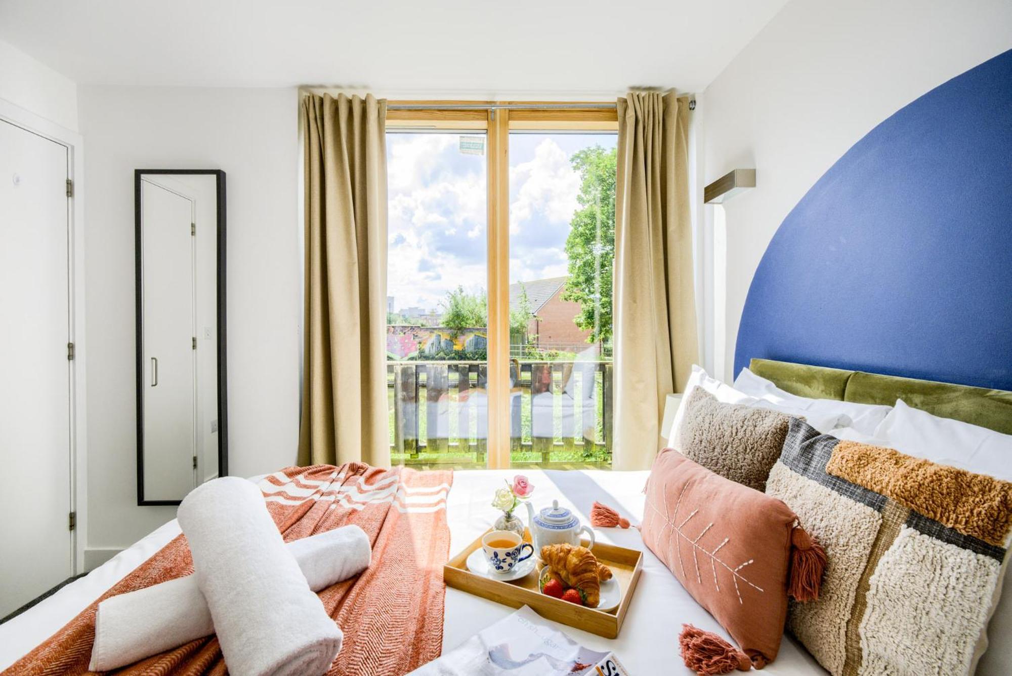 Coventry Large 4-Bed Townhouse By Empower Homes Extérieur photo