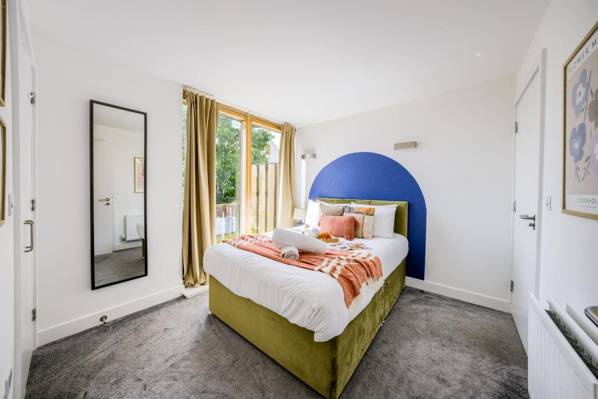 Coventry Large 4-Bed Townhouse By Empower Homes Extérieur photo