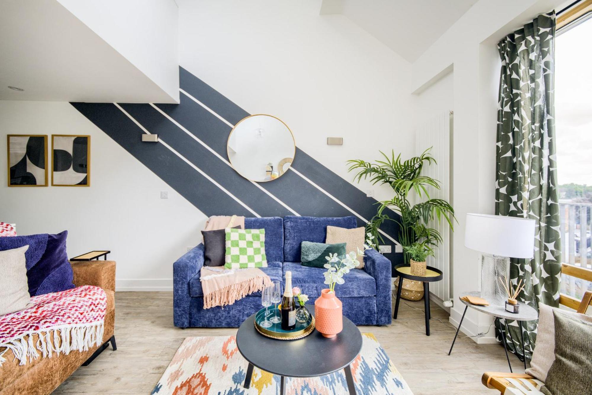 Coventry Large 4-Bed Townhouse By Empower Homes Extérieur photo