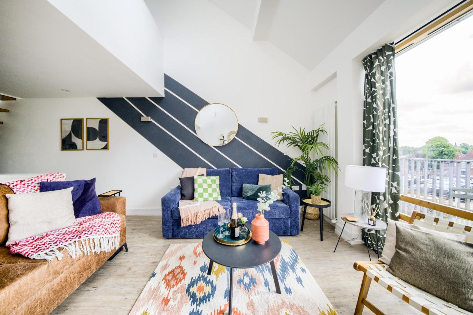 Coventry Large 4-Bed Townhouse By Empower Homes Extérieur photo
