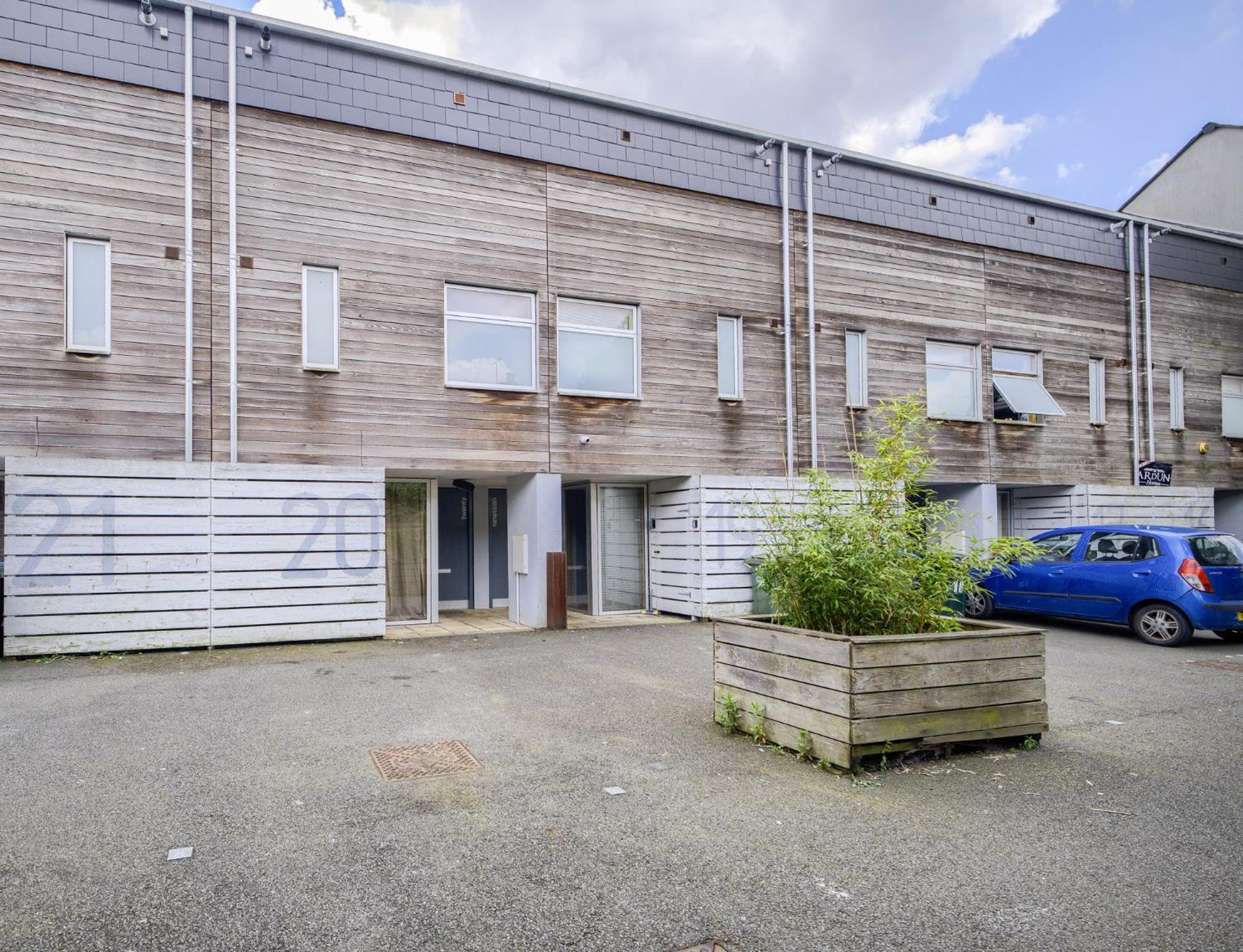 Coventry Large 4-Bed Townhouse By Empower Homes Extérieur photo